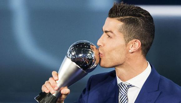 Cristiano Ronaldo cerró el 2016 con el premio The Best de la FIFA. (AFP)