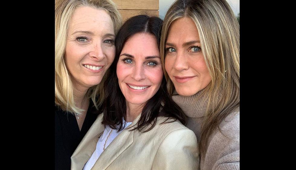 Courteney Cox, Jennifer Aniston y Lisa Kudrow se reencontraron tras 15 años del final de la serie. (Foto: Instagram)