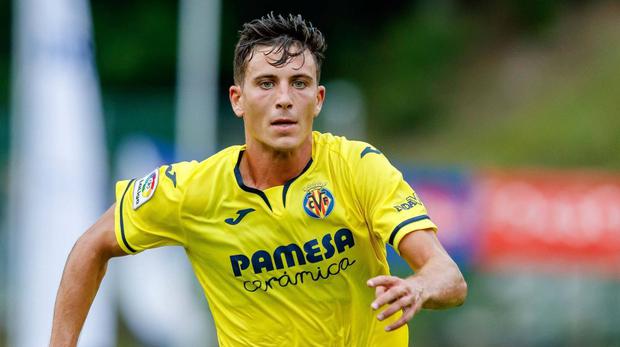 Pau Torres es uno de los futbolistas más destacados del Villarreal. (Foto: EFE)