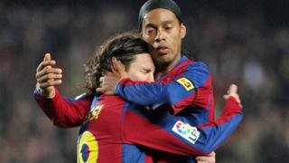 Messi envió el pésame a Ronaldinho, tras el fallecimiento de su madre