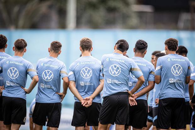 La selección Sub-23 de Uruguay contará con 10 jugadores del elenco Sub-20, el mismo que ganó el Mundial de la categoría en Argentina 2023. (Foto: @Uruguay)