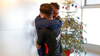 "Benvingut, Coutinho": el lindo encuentro con sus nuevos compañeros en la Ciutat Esportiva del Barça [FOTOS]