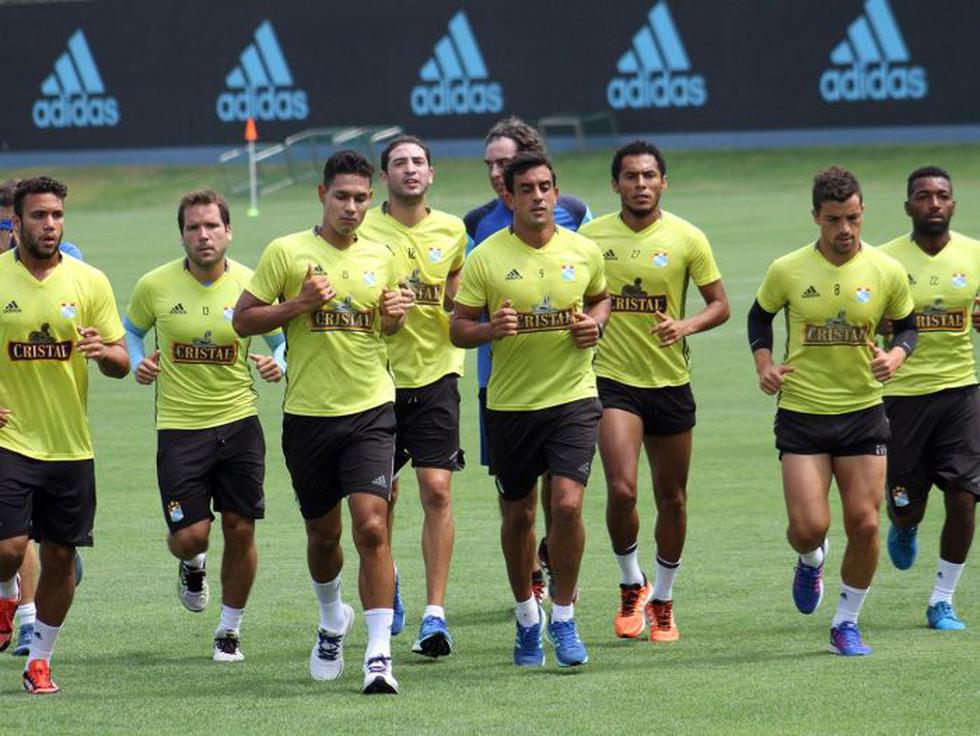 Sporting Cristal llegó a Lima tras caer ante Sport Rosario y de inmediato fueron a entrenar (Fotos: Prensa Sporting Cristal)