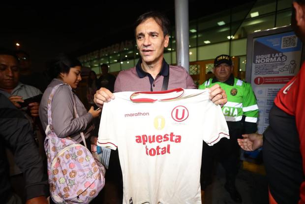 Fabián Bustos carga con la presión de hacer una buena campaña en la Libertadores por el Centenario crema. | Foto: Jesús Saucedo@photo.gec