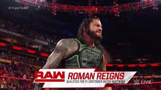 Un gran paso: Reigns derrotó a Bálor y McIntyre en RAW y luchará por ser retador al título Universal [VIDEO]