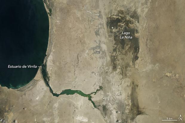 Imagen de la laguna La Niña en Sechura, Piura, captada por el satélite Landsat 9 (Foto: NASA)