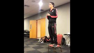 Universitario de Deportes: juvenil promovido cantó en su presentación en el plantel (VIDEO)