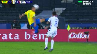 Esto no es fútbol: Gabriel Jesús vio la roja por brutal patada a Mena en el Brasil vs. Chile [VIDEO]