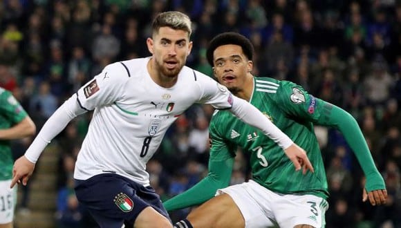 Italia no pudo con Irlanda del Norte y jugará la repesca. (Foto: AFP)