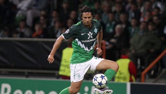 Claudio Pizarro ha jugado más de dos etapas con la camiseta del Werder Bremen. (Foto: Getty)