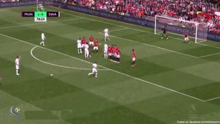 A lo FIFA: el inexplicable movimiento de Ander Herrera en el gol de tiro libre del Swansea