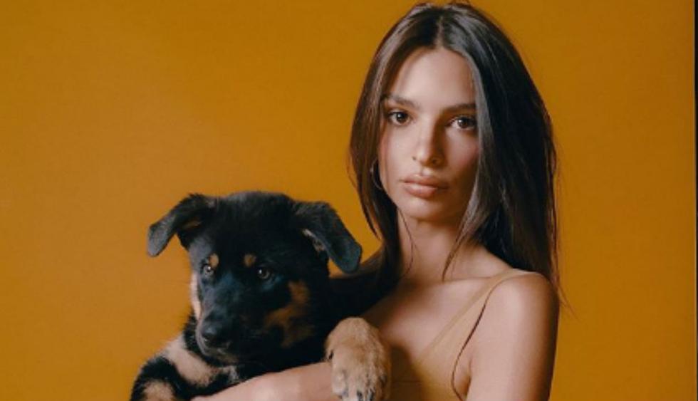 Emily Ratajkowski decidió mostrar su bronceado con atrevida foto que dejó poco a la imaginación (Foto: @emrata)
