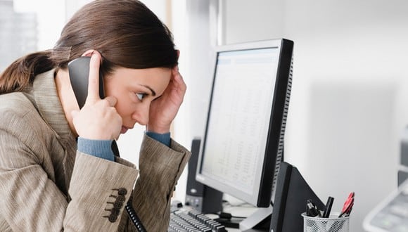 Trabajar solo, con una casi nula interacción, afecta el estado emocional de los empleados, de acuerdo con Harvard (Foto: iStock)