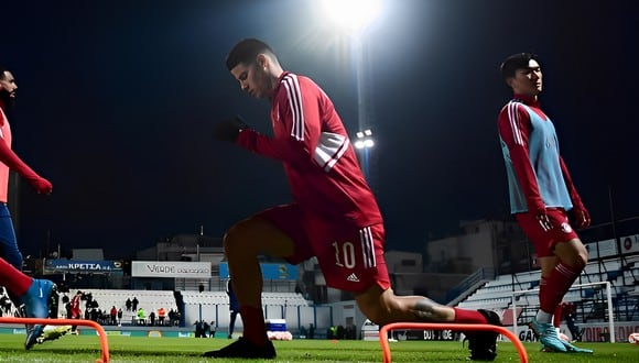 James Rodríguez listo para jugar contra AEK. (Foto: @ELTIEMPO)