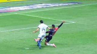 Provocado por Ormeño: autogol de Anderson Santamaría para el 1-0 del Puebla vs. Atlas [VIDEO]