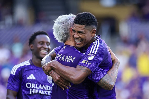 Wilder Cartagena con Antoine Griezmann en Orlando City. (Foto: Getty Images)