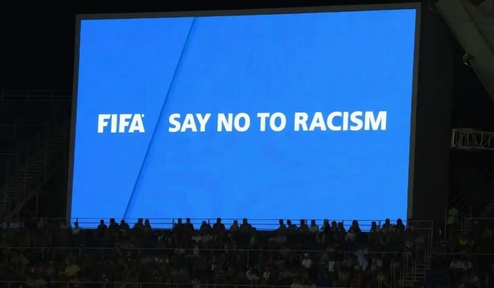 La FIFA propondrá este viernes 17 de mayo una sanción severa contra el racismo en el Congreso de Bangkok. (Foto: Agencias).
