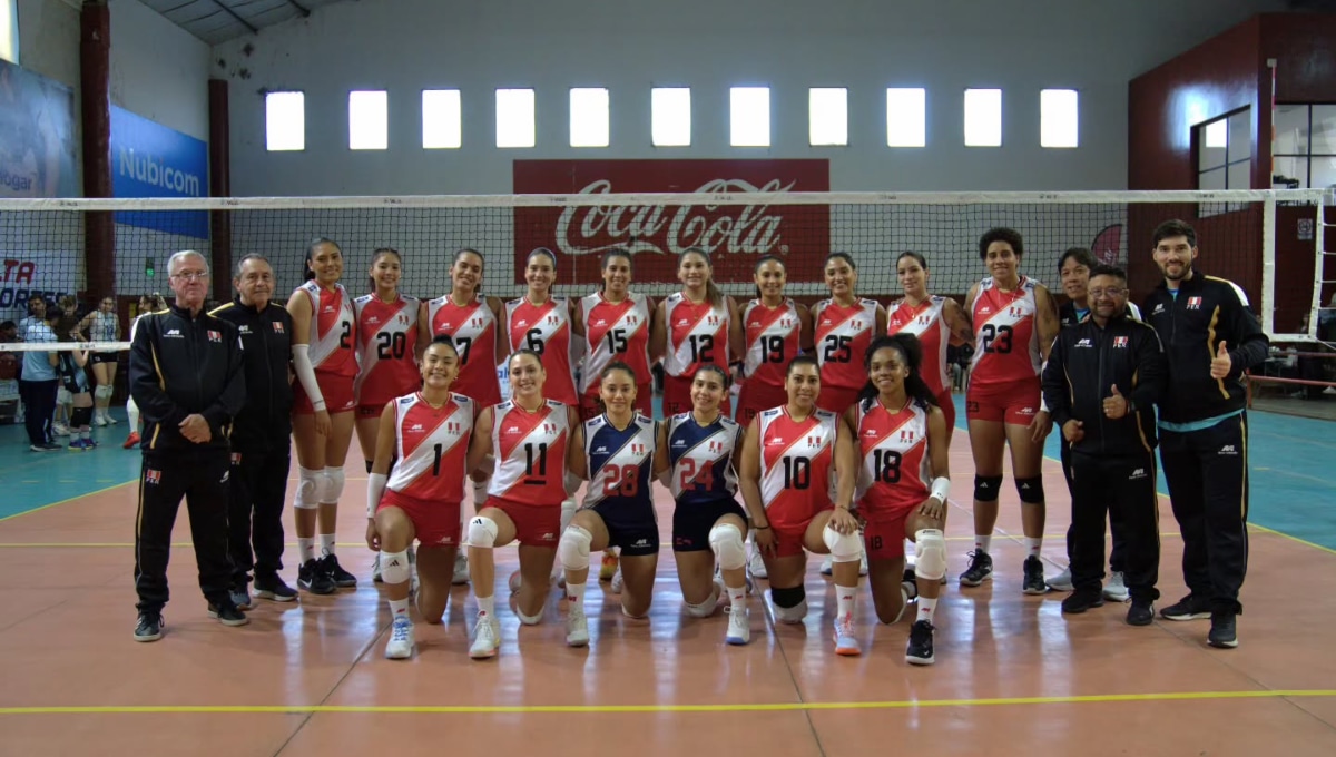 Antonio Rizola eligió a las convocadas para el Sudamericano de Vóley. (Foto: @fpv)