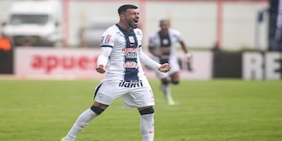 Los blanquiazules buscarán escalar a la cima de la tabla en el partido UTC vs Alianza Lima (Crédito: Alamy Stock Photo).