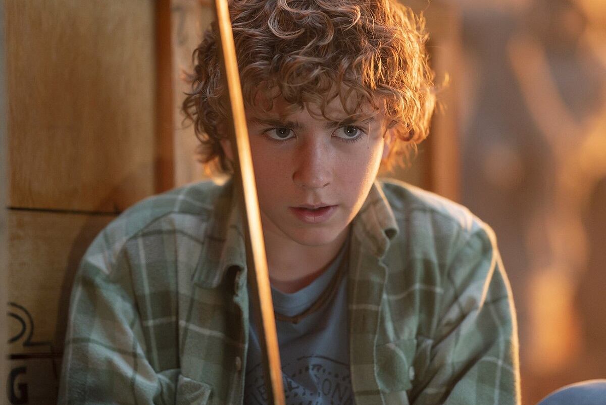 El protagonista de la serie "Percy Jackson and the Olympians" le cortó la cabeza a Medusa para salvar a sus amigos (Foto: Disney+)