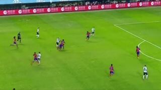Cuando quieres parar a Messi y... dos jugadores de Haití al piso al intentar frenar a Lionel [VIDEO]