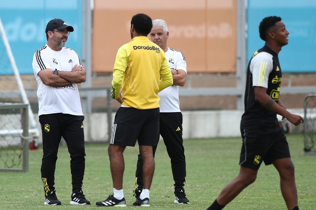 Entrenamiento del equipo de Sporting Cristal en la sede de la Florida en el distrito del Rimac. (Fotos: jorge.cerdan/@photo.gec)