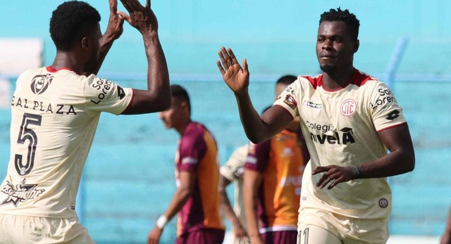 2 | J. Quintero | UTC Cajamarca | Goles: 17.