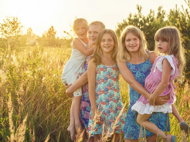 "No hay nada más fuerte que una mujer rota que se ha reconstruido a sí misma". - Hannah Gadsby. | Crédito: Foto de Vitolda Klein en Unsplash / Composición Depor