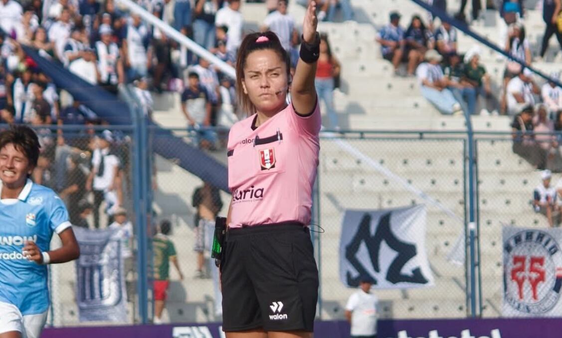 Johanna Vega árbitra principal de la Final Femenina 2025 | Foto: FPF
