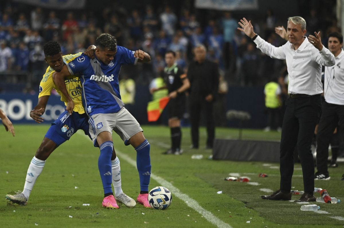 Las claves de un empate sin goles de Cristal en Guayaquil y el adiós a la Sudamericana. (AFP)