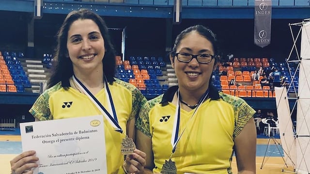 ¡En la cima! Daniela Macías y Danica Nishimura se colgaron la medalla de oro en dobles en El Salvador International 2019