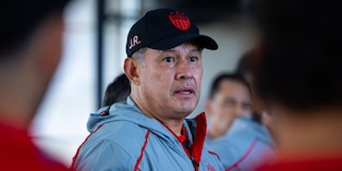 No levanta la cabeza: Juan Reynoso sumó su segunda derrota consecutiva en la Liga MX. (Foto: Necaxa)
