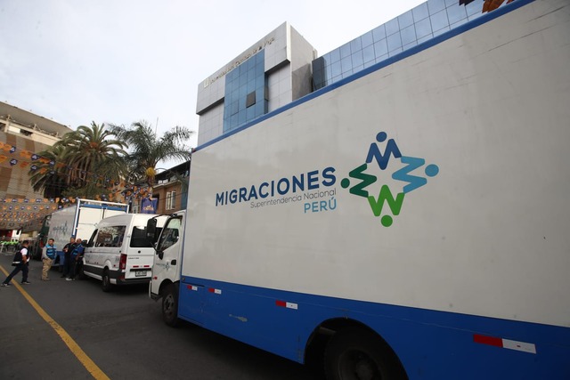 Las mejores postales de la llegada de hinchas al Estadio Nacional (Foto: Jorge Cerdán / GEC)