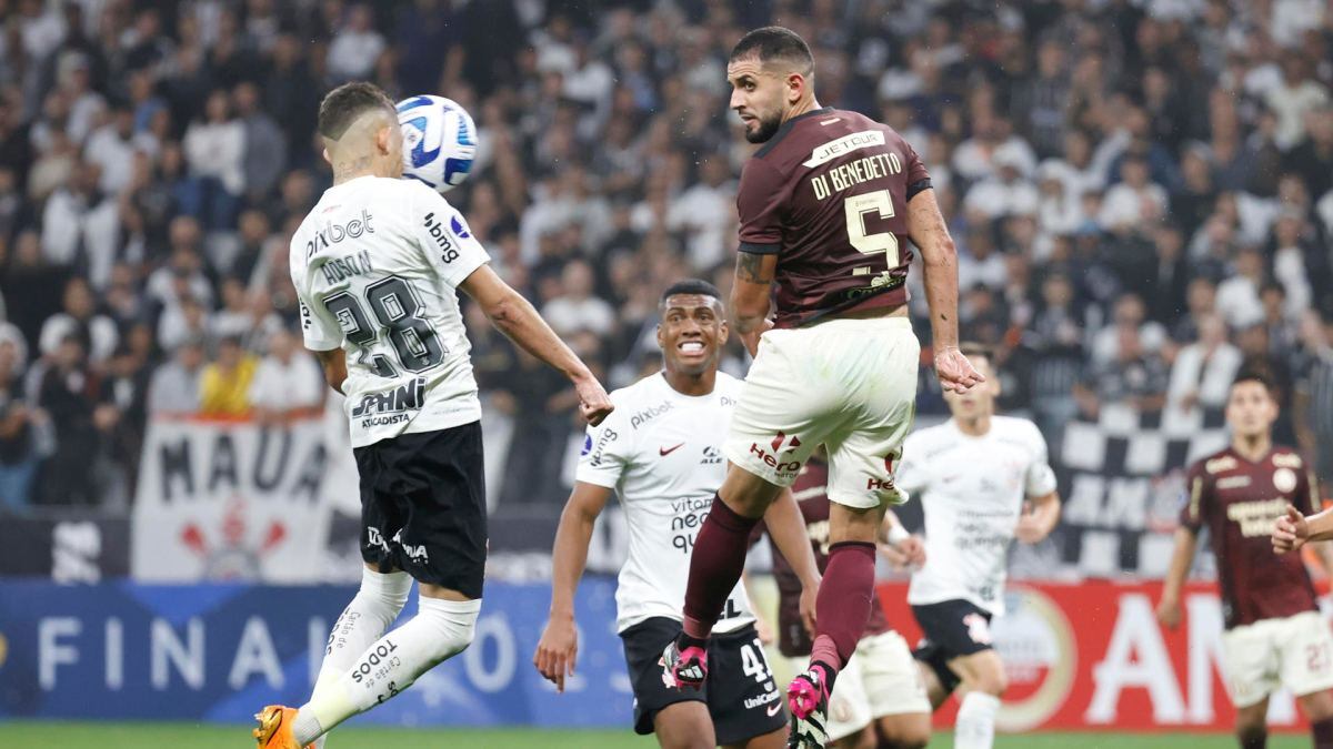 Universitario deberá buscar la clasificación a octavos de la Sudamericana en Lima. (Foto: EFE)