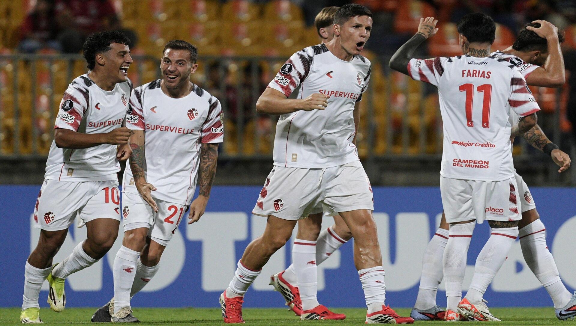 Los argentinos intentarán imponer su jerarquía en el partido Estudiantes de La Plata vs Cusco FC (Crédito: Alamy Stock Photo).
