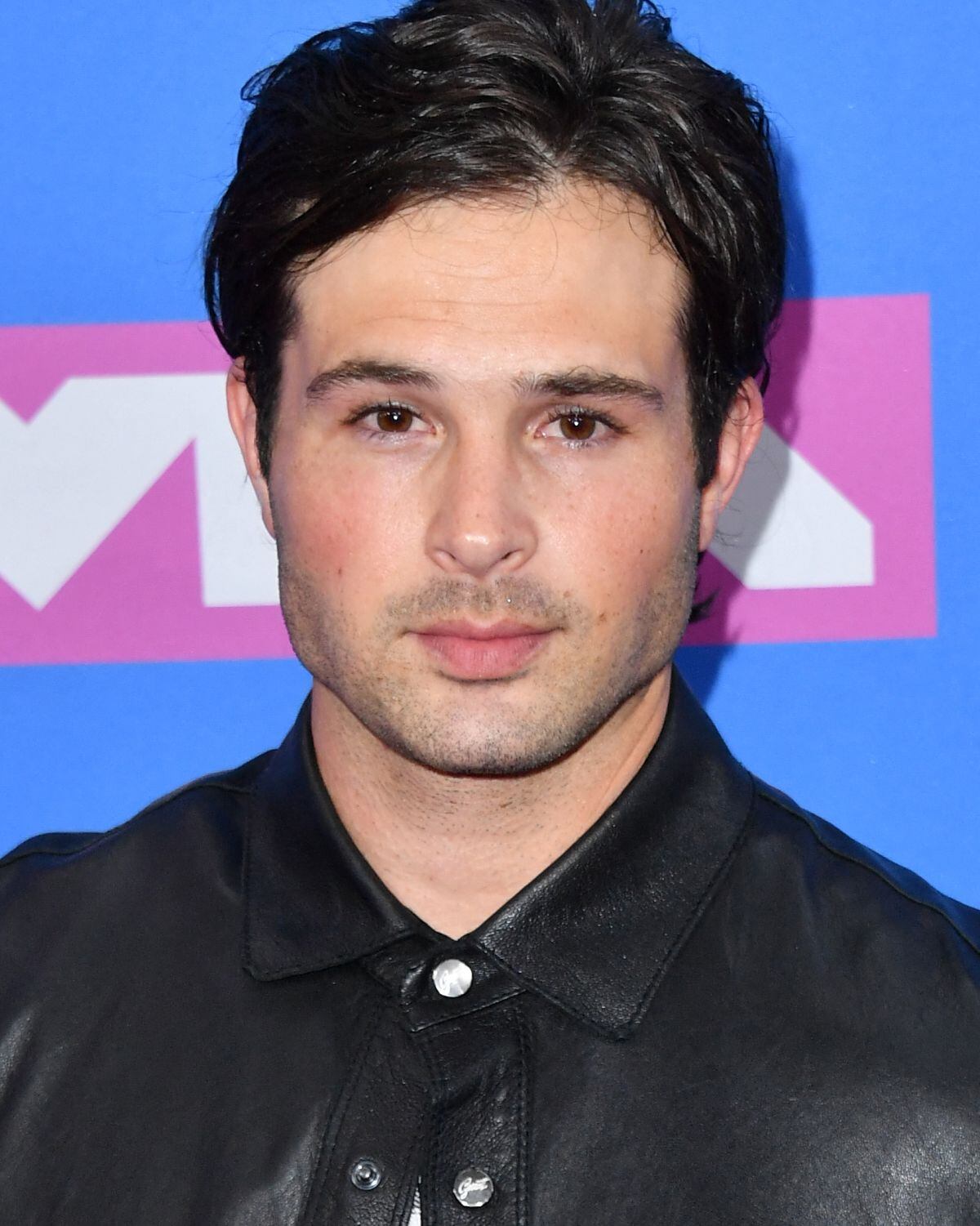 Cody Longo fue acusado de abuso a una menor de 9 años en 2019. Aquí cuando asistió a los MTV Video Music Awards 2018 (Foto: Angela Weiss / AFP)