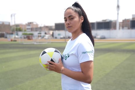 Xioczana Canales: “El fútbol femenino ha crecido, pero aún luchamos por mejores condiciones”