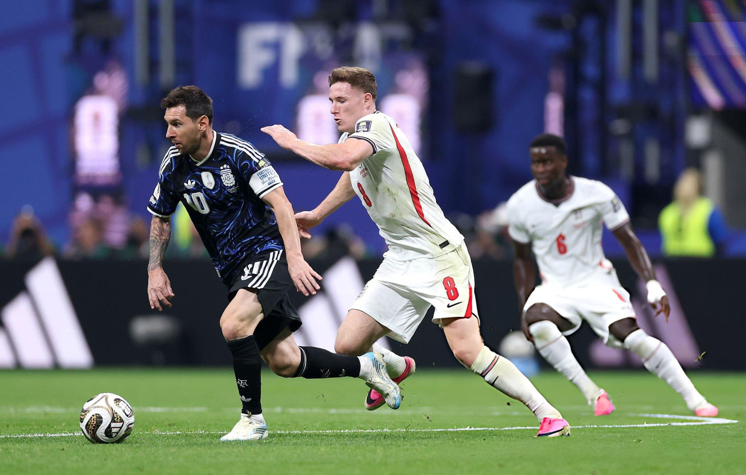 Argentina vs. Inglaterra se enfrentan por las semifinales del Mundial 2026. (Foto: Getty Images)