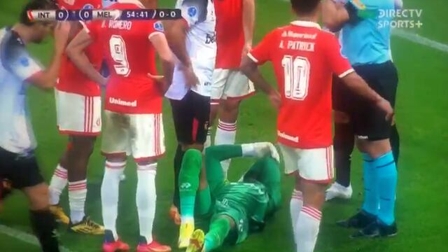 ¡Tensión en Melgar! Carlos Cáceda se lesionó y puso en riesgo su continuidad ante Internacional [VIDEO]