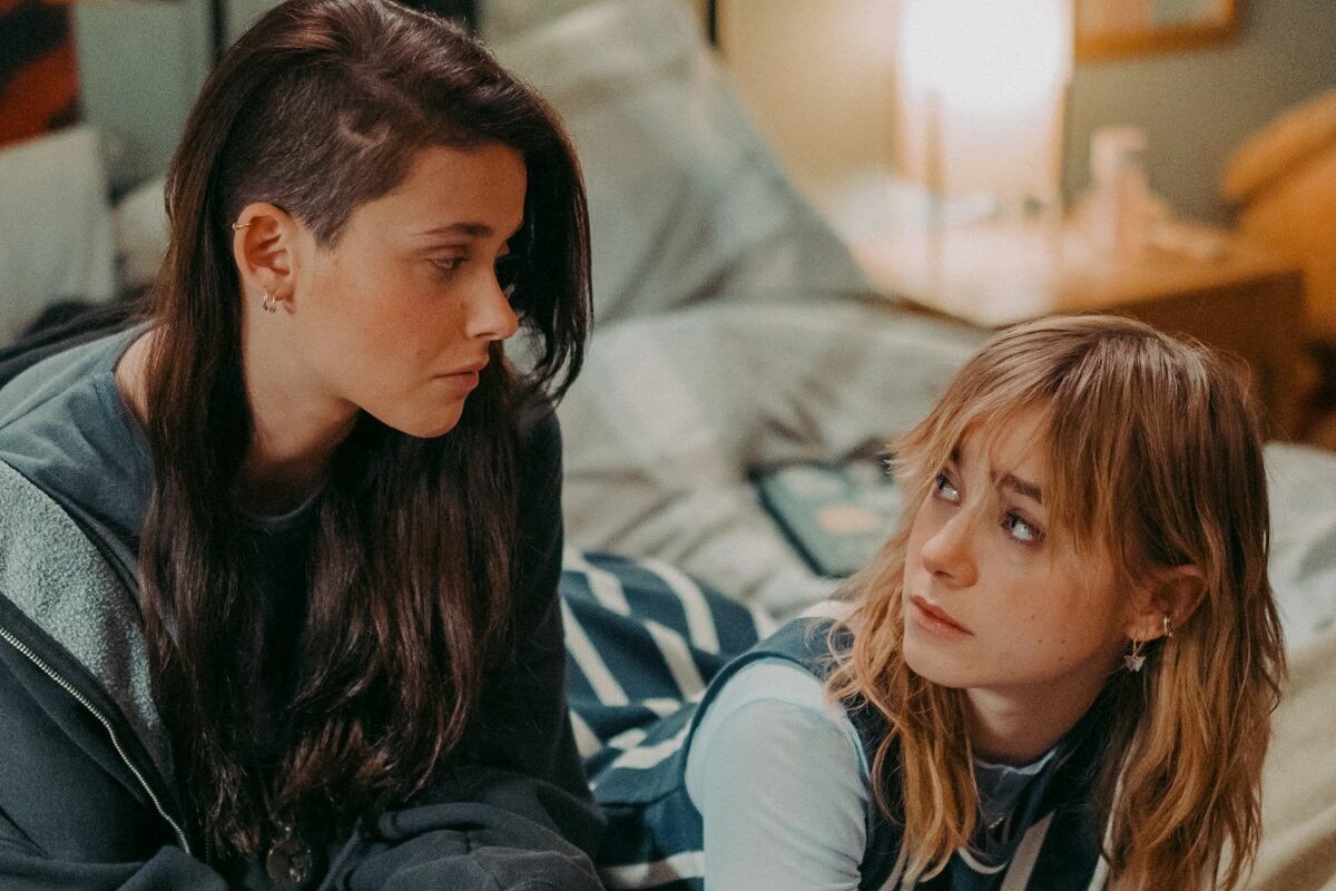 Nicole Wallace como Alma y Clara Galle como Greta en la miniserie española "Ni una más" (Foto: Netflix)
