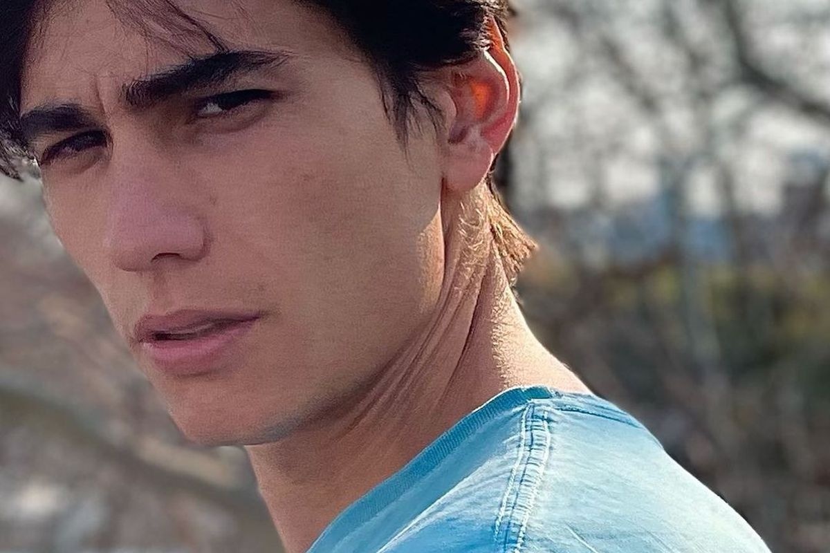 Él nació el 22 de marzo de 1993 en Montevideo, Uruguay. Ha destacado en numerosas obras de teatro (Foto: Enzo Vogrincic / Instagram)