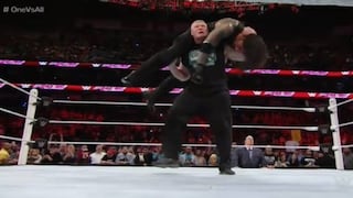 WWE: Brock Lesnar limpió la casa y se perfila como el nuevo campeón mundial (VIDEO)