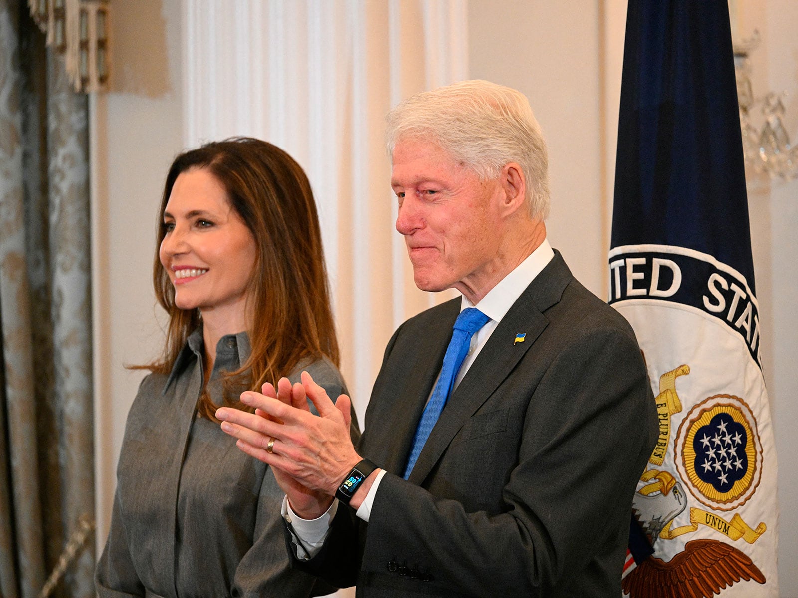 El ex presidente Clinton, de quien ABC News supo que es identificado como "Doe 36", se menciona en más de cincuenta de los documentos redactados, según registros judiciales. (Foto: AFP)