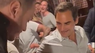 No se lo creía: Federer fue sorprendido por fan con un tatuaje sobre él [VIDEO] 