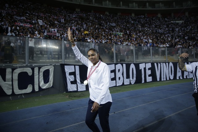 Homenaje a las chicas de Alianza Lima que ganaron la Liga Nacional Superior de Vóley 2023-24. (Foto: Giancarlo Ávila / GEC)