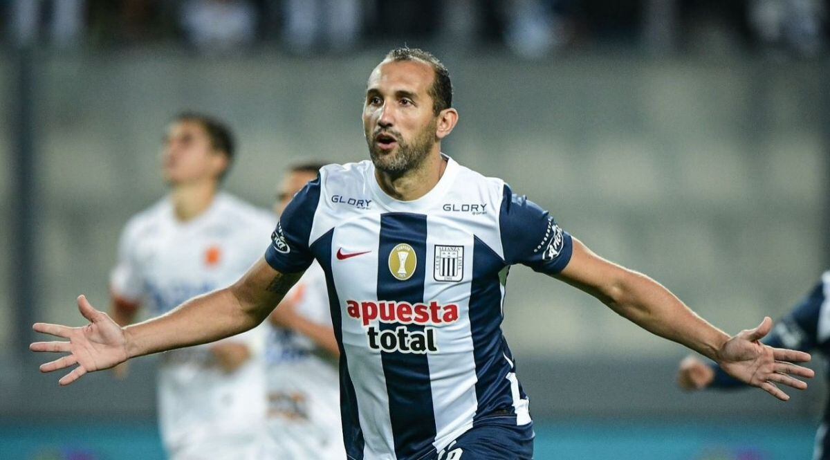 Hernán Barcos se convirtió en máximo goleador extranjero de Alianza Lima tras su gol ante Atlético Grau. (Foto: Liga 1)