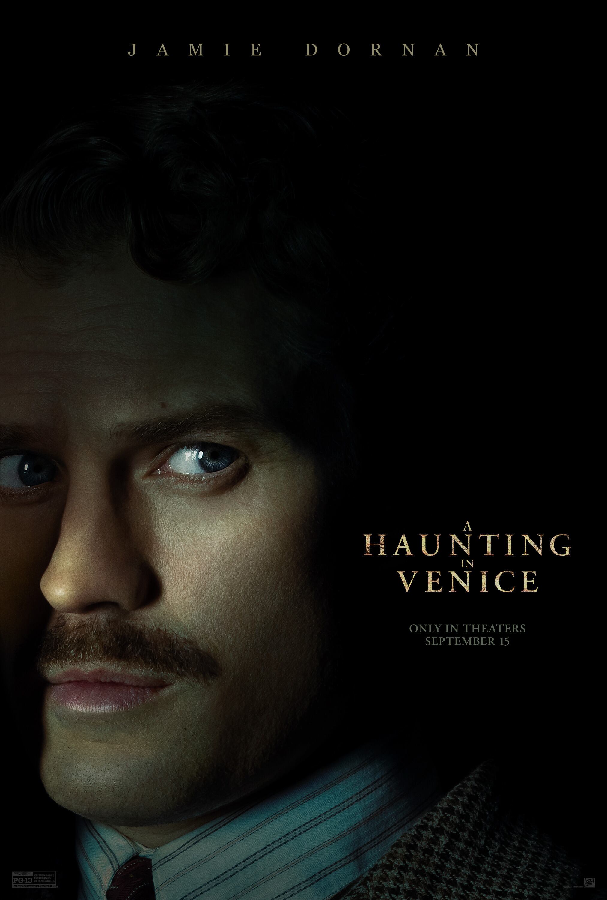 Jamie Dornan como el Dr. Ferrier en la película "Cacería en Venecia" (Foto: 20th Century Studios)