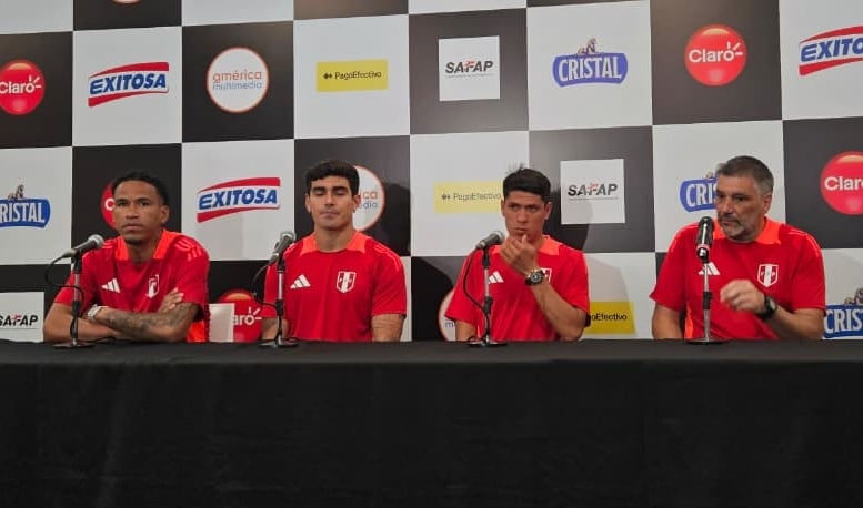 Gerardo Ameli estuvo en conferencia de prensa con Pedro Gallese, Jesús Castillo y Alfonso Barco. (Foto: Ubaldo Villalobos / Depor)