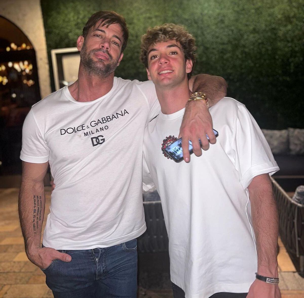 William Levy junto a su hijo mayor, quien decidió ir a vivir con él, luego de la ruptura definitiva de su relación con Elizabeth Gutiérrez (Foto: Christopher Levy / Instagram)