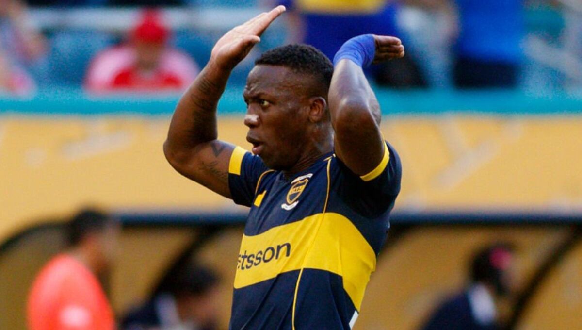 Luis Advíncula tiene contrato con Boca Juniors hasta diciembre del 2026. (Foto: Getty Images)